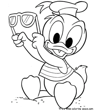 Print out baby Donald Duck at the beac coloring pages